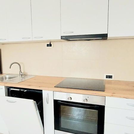 Magenta Zvezdara Appartement Belgrado Buitenkant foto